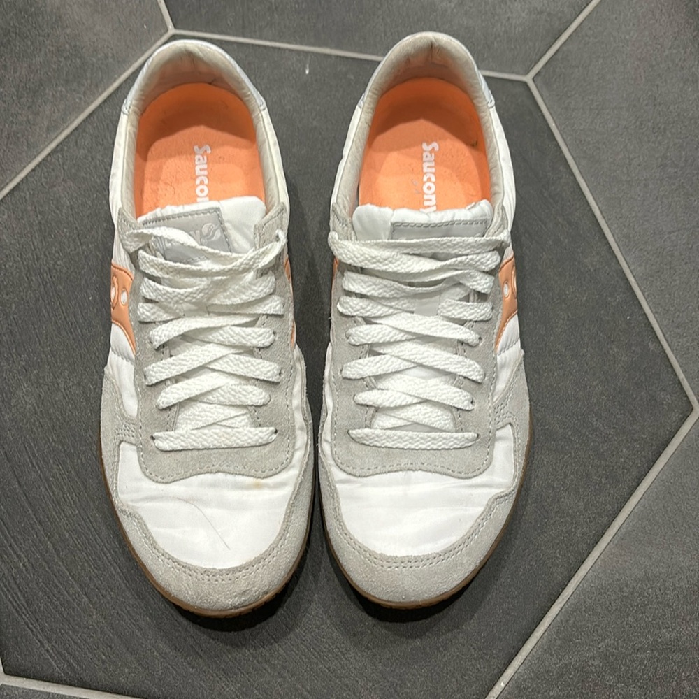 Saucony size 8